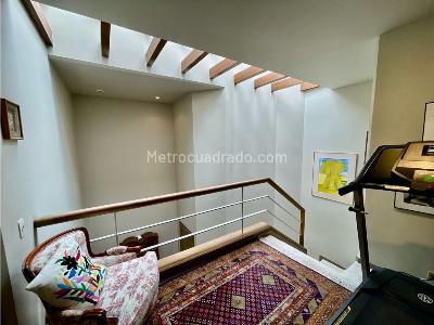Apartamento de 3 alcobas en venta en Los Rosales, Bogotá, 382 m² · foto 19 de 20
