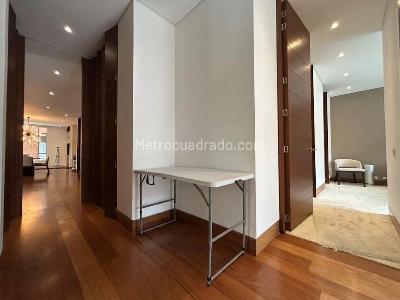 Apartamento de 3 alcobas en arriendo en La Cabrera, Bogotá, 248 m² · foto 12 de 20