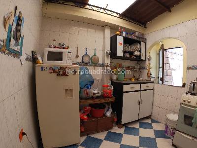 Casa de 5 alcobas en venta en Carvajal, Bogotá, 240 m² · foto 13 de 20