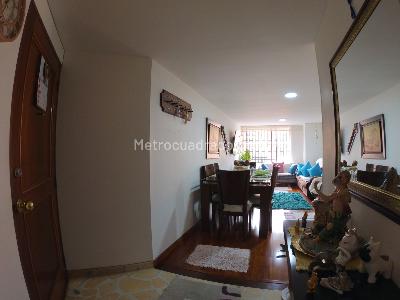 Apartamento en venta en Los Cedros, Bogotá · foto 2 de 18