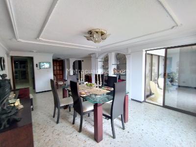 Apartamento de 3 alcobas en venta en Cerro Cristales, Cali, 212 m² · foto 3 de 20