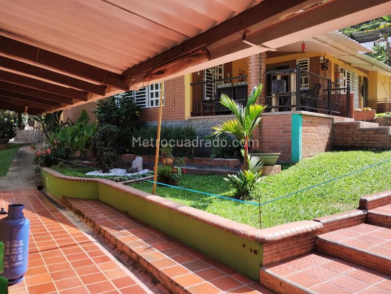 Casa – La Buitrera, La Luisa, Cali - Más