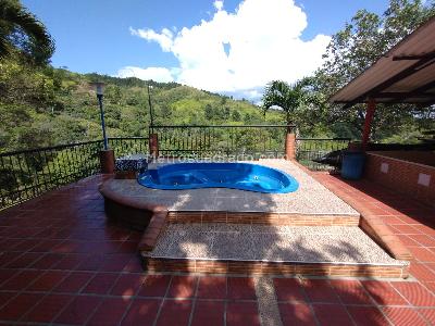 Casa de 4 alcobas en venta en La Reforma, Cali, 350 m² · foto 9 de 17