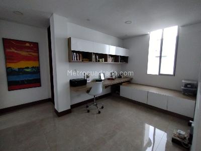 Casa de 4 alcobas en venta en Condominio Lago Club Pance, Cali, 407 m² · foto 9 de 14