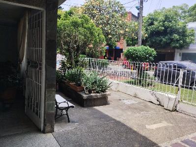 Casa de 5 alcobas en venta en San Fernando, Cali, 200 m² · foto 2 de 20