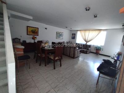 Casa de 5 alcobas en venta en San Fernando, Cali, 200 m² · foto 3 de 20