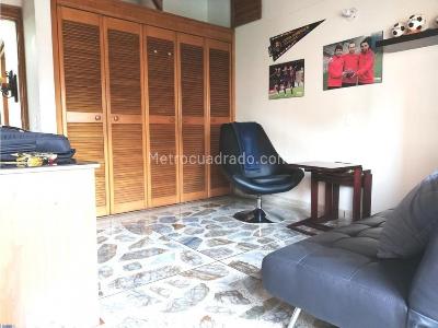 Apartamento de 4 alcobas en venta en Laureles, Medellín, 240 m² · foto 14 de 20