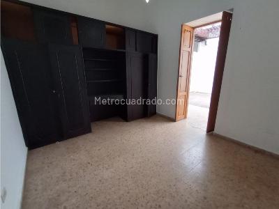 Casa de 5 alcobas en arriendo en Mesa, Envigado, 270 m² · foto 4 de 20