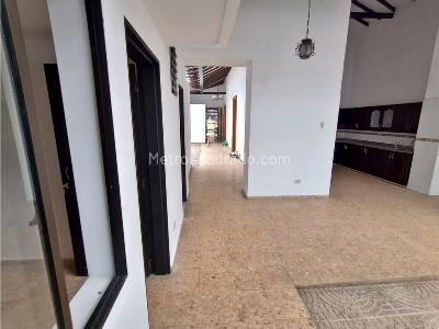 Casa de 5 alcobas en arriendo en Mesa, Envigado, 270 m² · foto 6 de 20