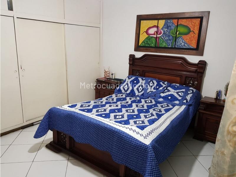 Casa Comercial de 5 Alcobas en Laureles - 6