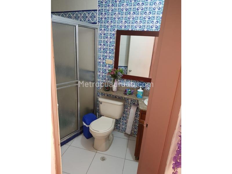 Casa Comercial de 5 Alcobas en Laureles - 7