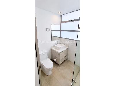 Apartamento de 3 alcobas en arriendo en Lalinde, Medellín, 145 m² · foto 9 de 18