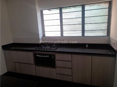 Apartamento de 3 alcobas en arriendo en El Poblado, Medellín, 134 m² · foto 4 de 16