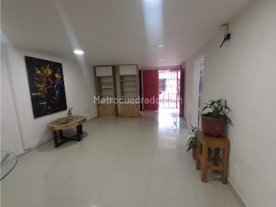 Casa de 5 alcobas en venta en Belen Malibu, Medellín, 260 m² · foto 4 de 13