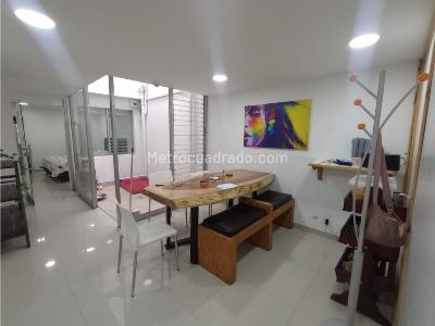 Casa de 5 alcobas en venta en Belen Malibu, Medellín, 260 m² · foto 5 de 13
