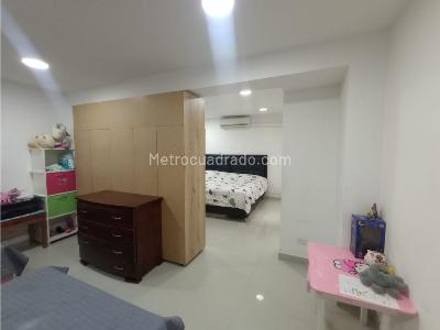 Casa de 5 alcobas en venta en Belen Malibu, Medellín, 260 m² · foto 6 de 13
