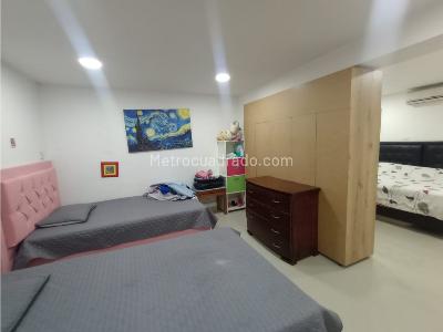 Casa de 5 alcobas en venta en Belen Malibu, Medellín, 260 m² · foto 7 de 13