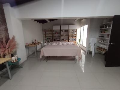 Casa de 5 alcobas en venta en Belen Malibu, Medellín, 260 m² · foto 9 de 13
