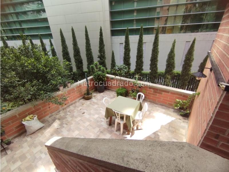 Modern 5BR Apartment in Patio Bonito with 2 Garages - 4