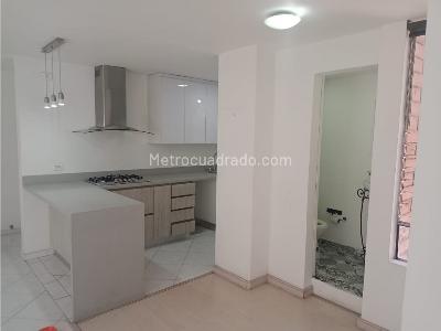 Apartamento de 3 alcobas en arriendo en El Poblado, Medellín, 110 m² · foto 2 de 16