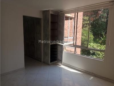 Apartamento de 3 alcobas en arriendo en El Poblado, Medellín, 110 m² · foto 11 de 16