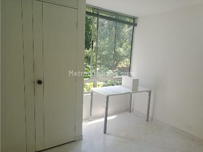 Apartamento de 3 alcobas en arriendo en El Poblado, Medellín, 110 m² · foto 14 de 16