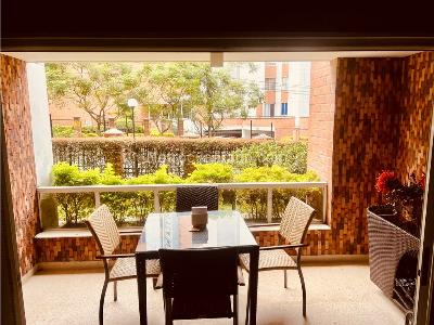 Apartamento de 4 alcobas en arriendo en Castropol, Medellín, 140 m² · foto 2 de 18