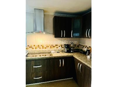 Apartamento de 4 alcobas en arriendo en Castropol, Medellín, 140 m² · foto 3 de 18