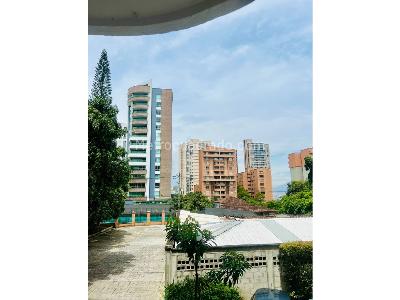 Apartamento de 4 alcobas en arriendo en Castropol, Medellín, 140 m² · foto 5 de 18