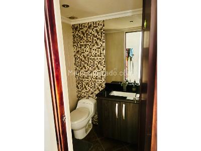 Apartamento de 4 alcobas en arriendo en Castropol, Medellín, 140 m² · foto 12 de 18