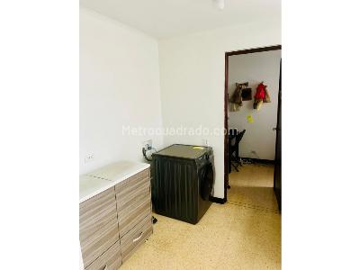 Apartamento de 4 alcobas en arriendo en Castropol, Medellín, 140 m² · foto 15 de 18