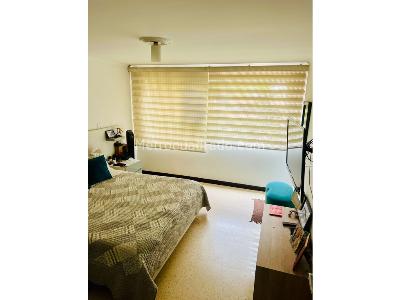 Apartamento de 4 alcobas en arriendo en Castropol, Medellín, 140 m² · foto 16 de 18