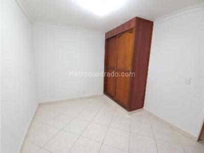 Apartamento de 3 alcobas en arriendo en La América, Medellín, 65 m² · foto 10 de 14
