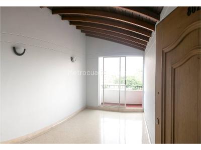 Casa de 3 alcobas en arriendo en Conquistadores, Medellín, 75 m² · foto 3 de 12