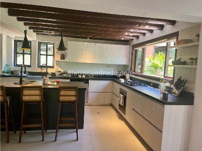 Casa de 5 alcobas en arriendo en Llano Grande, Rionegro, 780 m² · foto 9 de 20