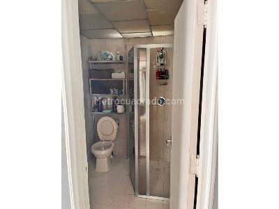 Casa de 5 alcobas en venta en Estadio, Medellín, 237 m² · foto 14 de 14