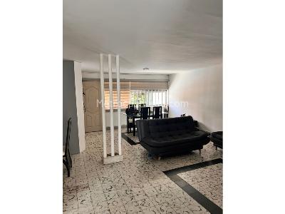 Casa de 5 alcobas en venta en Estadio, Medellín, 237 m² · foto 3 de 14