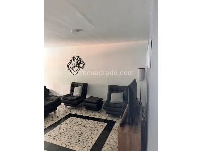 Casa de 5 alcobas en venta en Estadio, Medellín, 237 m² · foto 5 de 14