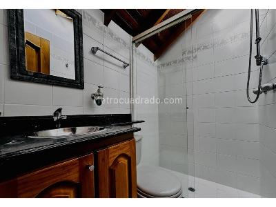 Casa de 3 alcobas en venta en La Mota, Medellín, 140 m² · foto 14 de 16