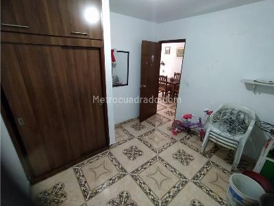 Apartamento en venta en Buenos Aires, Medellín · foto 8 de 14