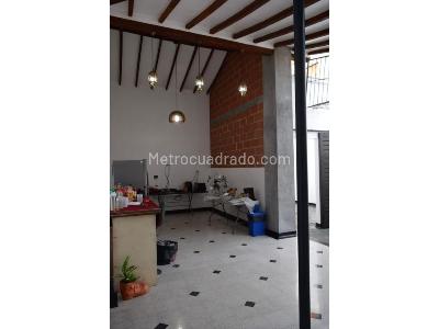 Casa de 5 alcobas en venta en Prado Centro, Medellín, 770 m² · foto 3 de 8