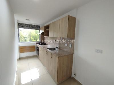 Apartamento de 3 alcobas en arriendo en El Poblado, Medellín, 85 m² · foto 2 de 20