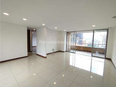 Apartamento de 3 alcobas en arriendo en El Poblado, Medellín, 85 m² · foto 7 de 20