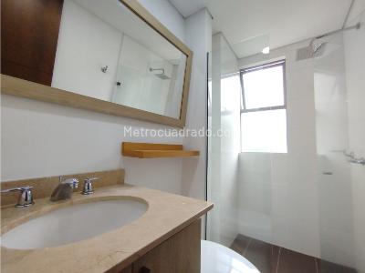 Apartamento de 3 alcobas en arriendo en El Poblado, Medellín, 85 m² · foto 9 de 20