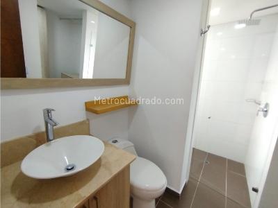 Apartamento de 3 alcobas en arriendo en El Poblado, Medellín, 85 m² · foto 14 de 20