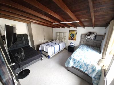 Apartamento de 3 alcobas en venta en San Joaquin, Medellín, 117 m² · foto 2 de 12
