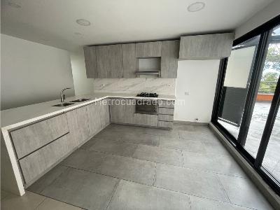 Apartamento en arriendo en El Campestre, Medellín · foto 3 de 19