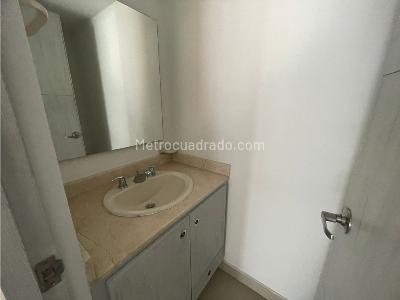Apartamento en arriendo en El Campestre, Medellín · foto 5 de 19
