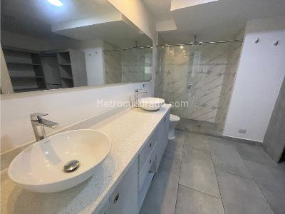 Apartamento en arriendo en El Campestre, Medellín · foto 8 de 19