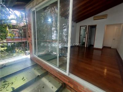 Casa de 4 alcobas en venta en Loma Benedictinos, Envigado, 300 m² · foto 4 de 20
